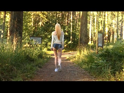 ❤️ Smuk kvinde bevæger sig langsomt, ikke nøgen video ❤ Porn video at da.superpornpics.ru
